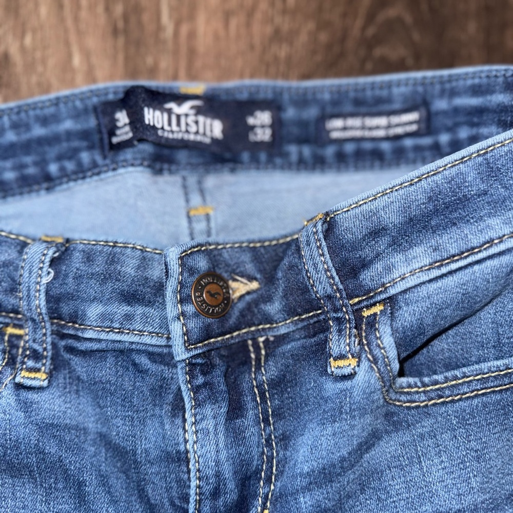 Size 3 Long Hollister Indigo Skinny Jeans - Picture 3 of 7